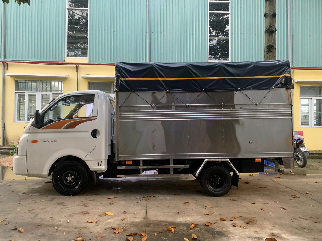Hyundai H150 Thùng Mui Bạt Vách Suốt