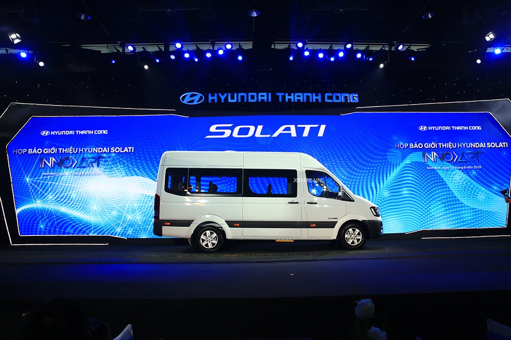 So Sánh Hyundai Solati Và Ford Transit