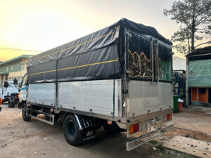 Hyundai w11s thùng bạt